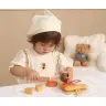 Cutting Bread Multicolor