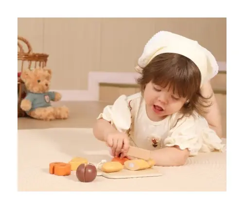 Cutting Bread Multicolor