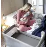 Joie Roomie Glide Foggy Grey Gultiņa ar nolaižamu sānu