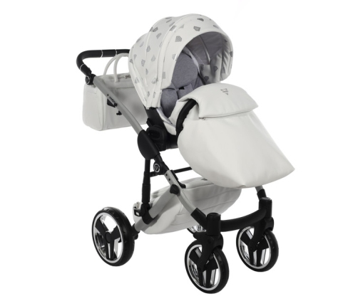 Junama Glow col. 3 White silver Bērnu rati 2in1