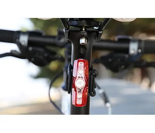 Žibintas galinis Cat Eye ViZ150