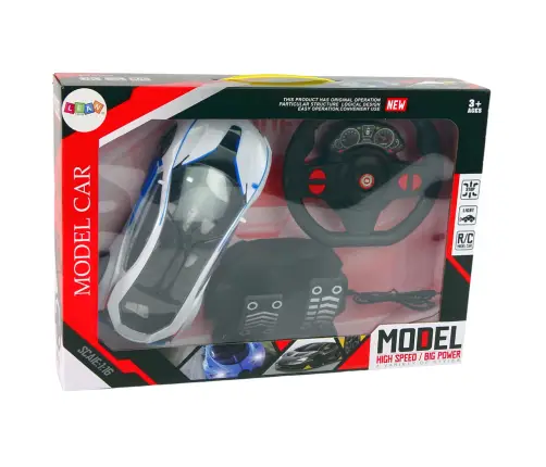 Радиоуправляемая машина на пульте