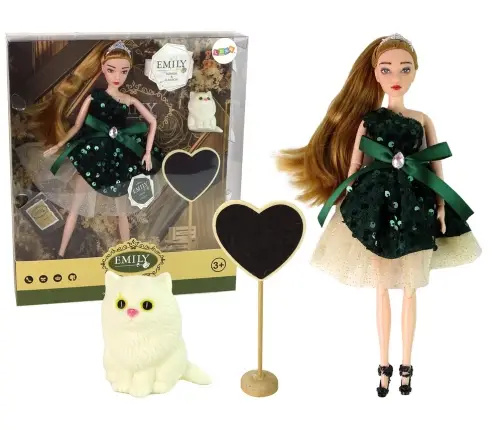 Lelle Emily ar baltu kaķēnu Lelle Emily ar baltu kaķēnu