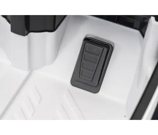 Vienvietīgs elektromobilis BBH-033 White