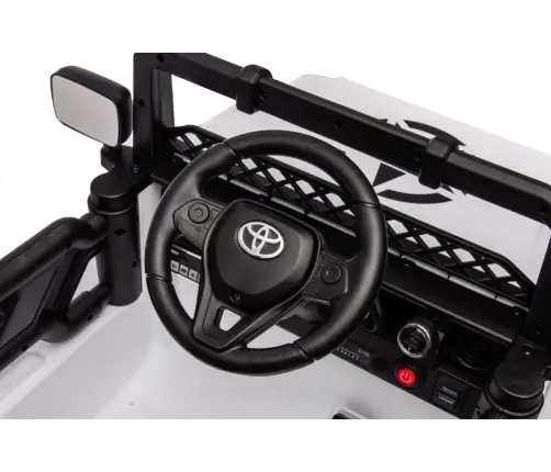 Divvietīgs bērnu elektromobilis Toyota FJ White  4x4