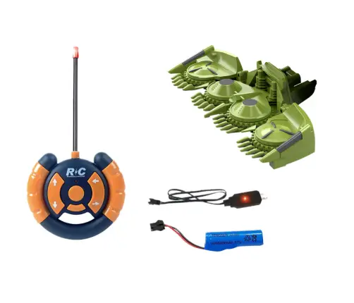 Трактор-комбайн с пультом дистанционного управления 