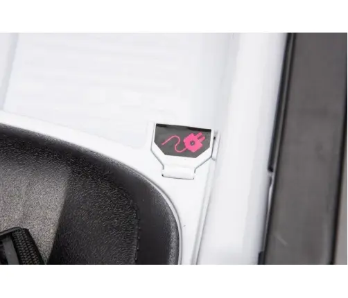 Одноместный электромобиль Audi Q7 White