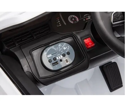 Одноместный электромобиль Audi Q7 White