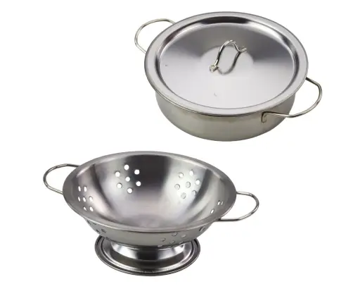 Set of kitchen utensils in a backpack - metal pots and spoons, 12 pieces.