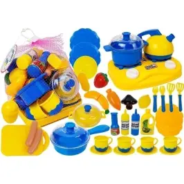 Set of Plastic Dishes for Little Chef