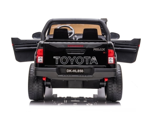 Divvietīgs bērnu elektromobilis Toyota Hilux Black Painted