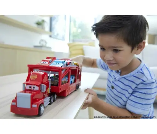Cars Mack Transporter​ HDN03