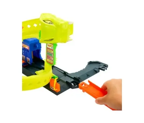 HW City Nemesis Snake Strike Attack JBM63