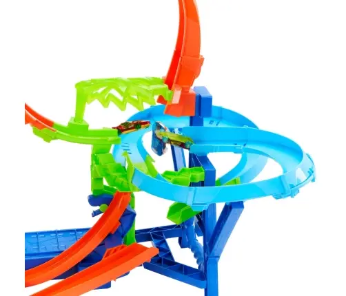 HW Stunt Tracks Mid-Air Crash JFD12