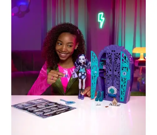 Monster High Skulltimates Secrets Midnight Garden Series - Twyla HYT74