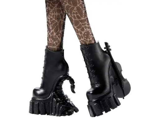 Monster High X Wednesday Core lelle - HXJ04