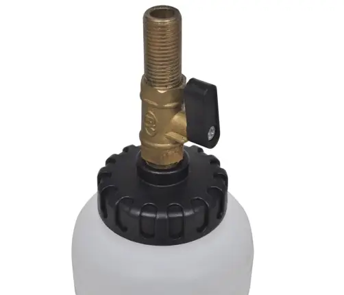 Bremžu Un Sajūga Atgaisotāji Ar Uzpildes Rezervuārs