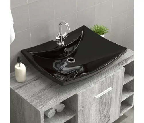 Melna Keramikas Izlietne, Taisnstūra Forma, Ar Noteci Un Krāna Atveri