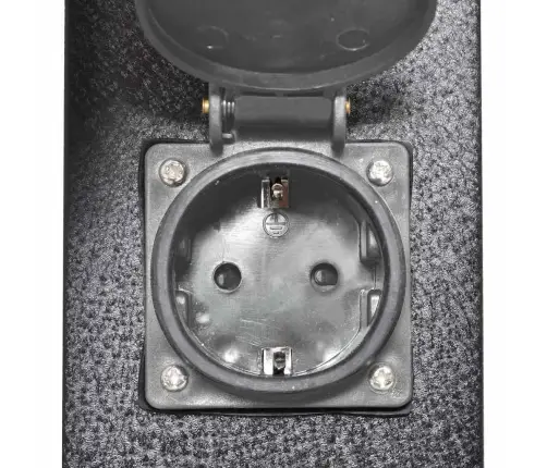 Pistikupesade Torn Lambiga, Must