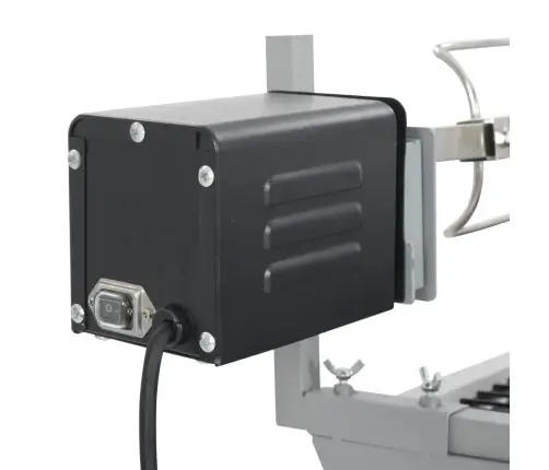 Rauast Ja Roostevabast Terasest Grill Küpsetusvardaga