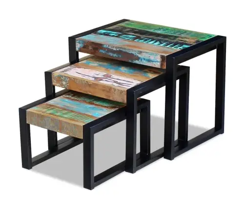 Kolm Üksteise Alla Mahtuvat Taastatud Puidust Lauda