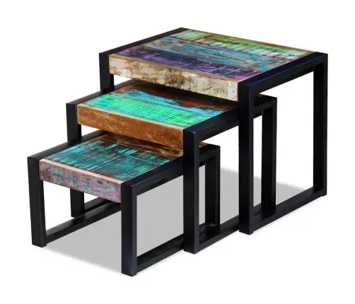 Kolm Üksteise Alla Mahtuvat Taastatud Puidust Lauda