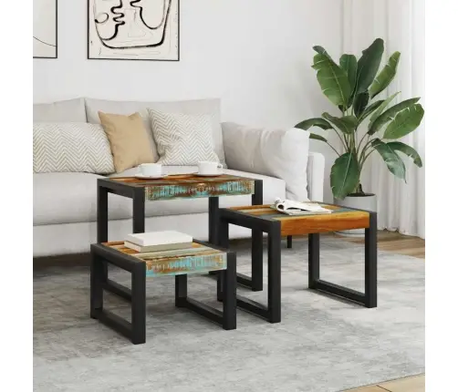 Kolm Üksteise Alla Mahtuvat Taastatud Puidust Lauda