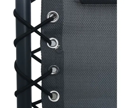 Kokkupandav Rannatool, Hall, Tekstileen