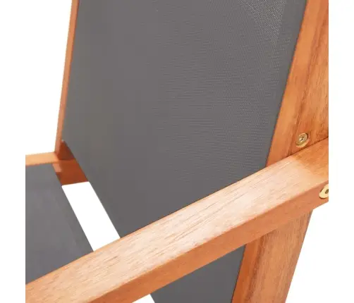 Aiatool Jalatoega, Hall Eukalüptipuit Ja Tekstileen