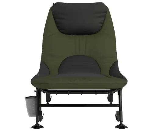 Gultas Žvejybai Su Padukus Nuo Purvo Turinčiomis Kojomis