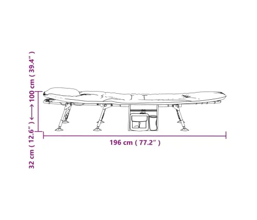 Gultas Žvejybai Su Padukus Nuo Purvo Turinčiomis Kojomis