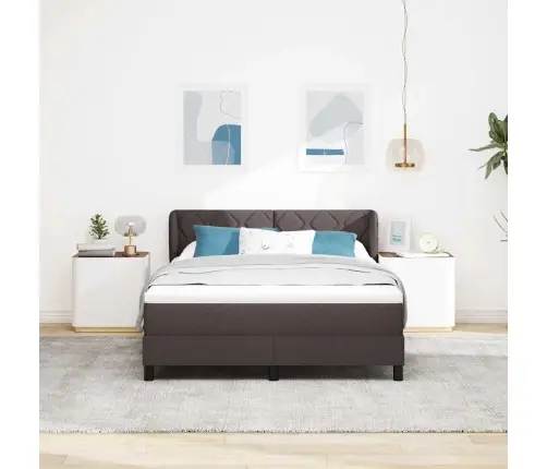 Kiemas Lova Su Čiužiniu Tamsiai Rudas 140 X 200 Cm Audinys