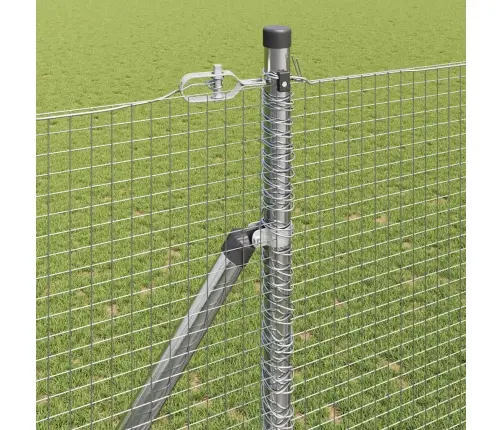 Aed Koos Postidega Hõbedane 1.5 X 50 M Teras