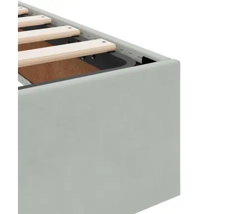 Voodi Hoiukohaga Ja Madratsiga Helehall 180 X 200 Cm Samet