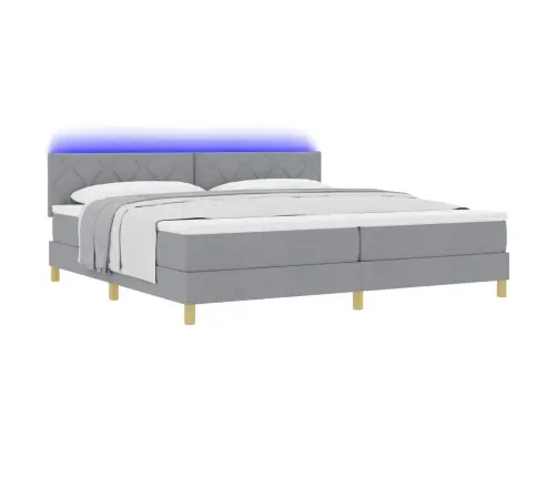 Kiemas Lova Su Čiužiniu Šviesiai Pilka 200 X 200 Cm Audinys