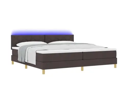 Kastveida Gulta Ar Matraci Un Led Tumši Brūnā Krāsā 200X200 Cm Auduma Vidaxl