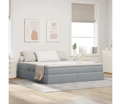 Lova Su Daiktų Laikymo Vieta Ir Čiužiniu Šviesiai Pilka