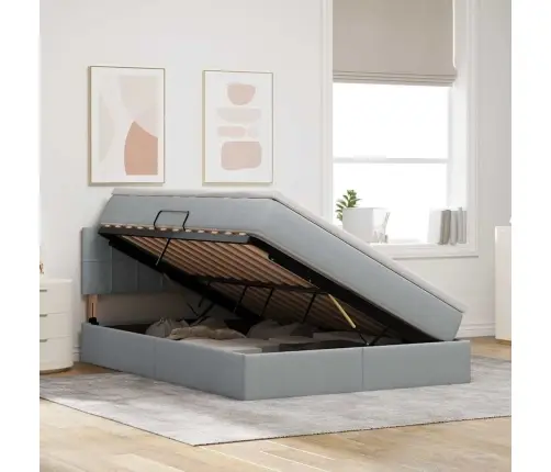 Lova Su Daiktų Laikymo Vieta Ir Čiužiniu 140 X 200 Cm