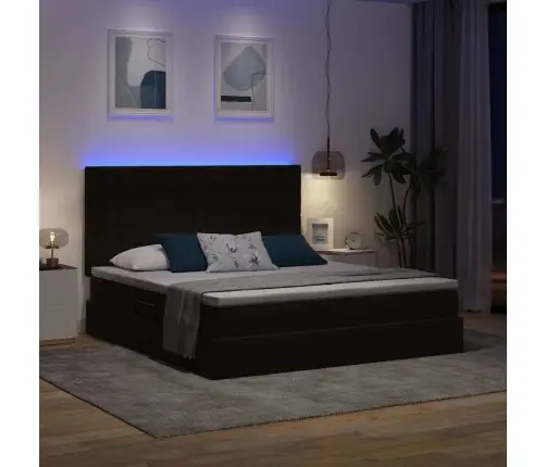 Lova Su Led Juostelių Žibintais Juoda 200 X 200 Cm Aksomas