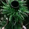 Dirbtinė Sulankstoma Kalėdų Eglutė Žalia 210 Cm Pvc Ir Metalas Dirbtinė Sulankstoma Kalėdų Eglutė Žalia 210 Cm Pvc Ir Metalas