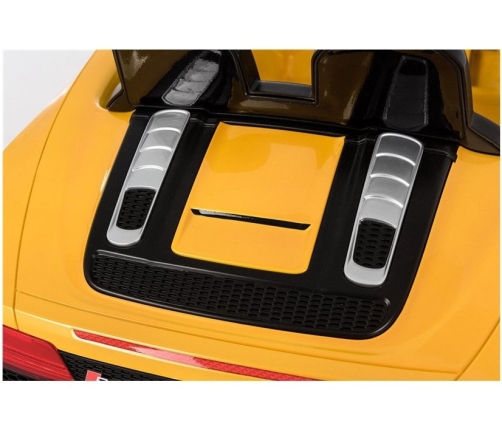 Электрический спортивный автомобиль для детей  Audi R8 Spyder Yellow
