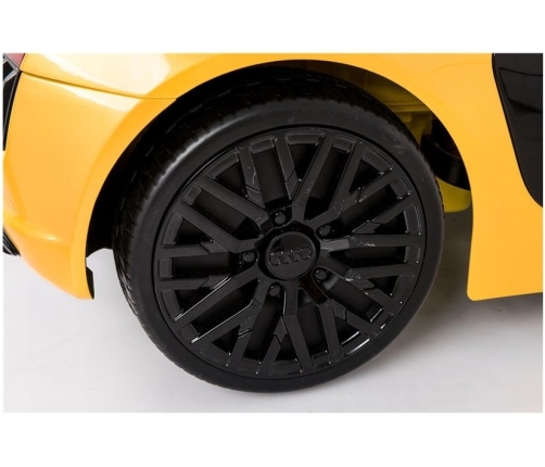 Электрический спортивный автомобиль для детей  Audi R8 Spyder Yellow