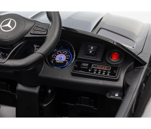 Vienvietīgs elektromobilis Mercedes GTR Black