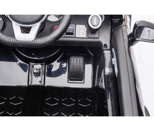 Divvietīgs bērnu elektromobilis Mercedes SLC 300 White