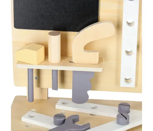 Koka darbnīca ar instrumentiem uz galda DIY komplekts