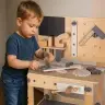 Koka darbnīca ar instrumentiem uz galda DIY komplekts