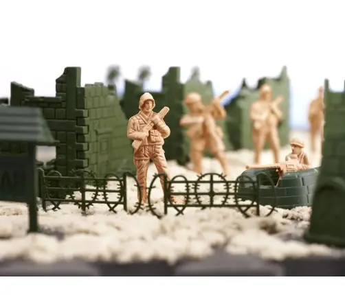 Karavīru militāro pamatņu figūru komplekts 114el.