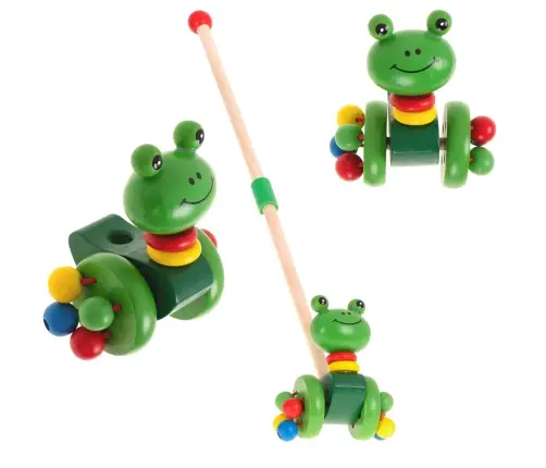 Push uz nūjas koka pastaigu vardes