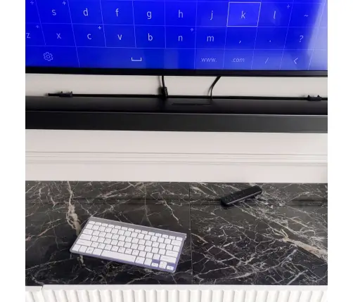 Smart TV bezvadu tastatūra sudraba krāsā