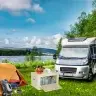 Kempings kastes organizators bagāžniekam
